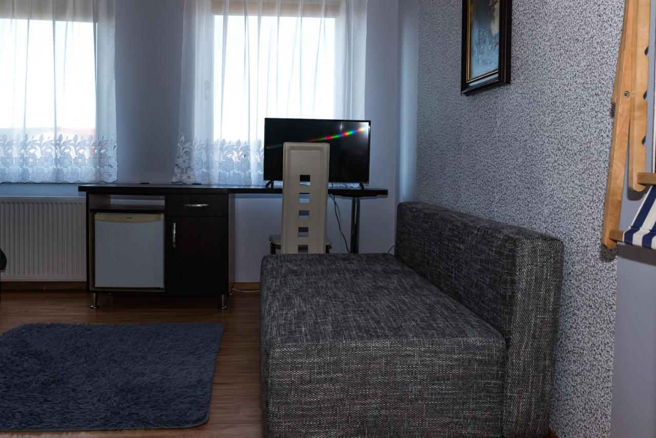 Na Fali Pokoje Goscinne Леба Экстерьер фото