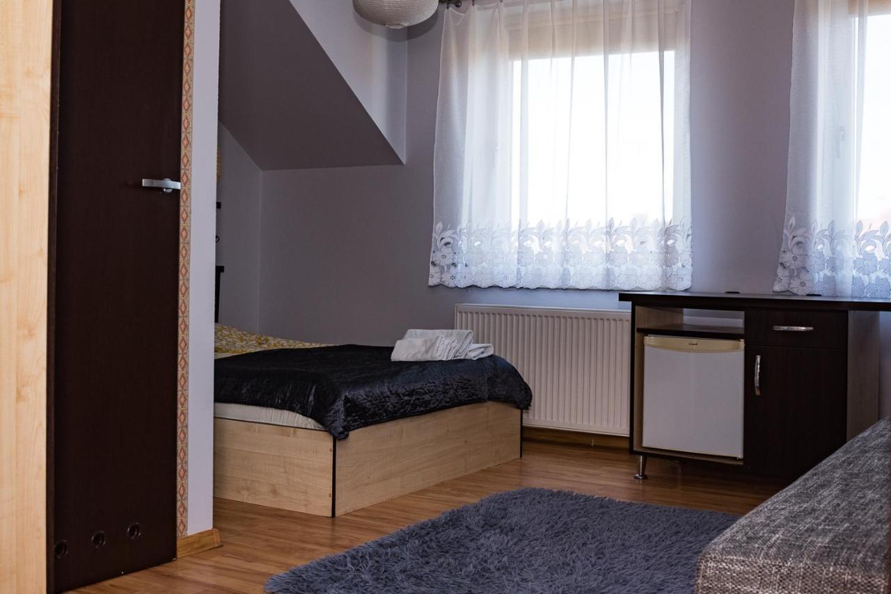 Na Fali Pokoje Goscinne Леба Экстерьер фото